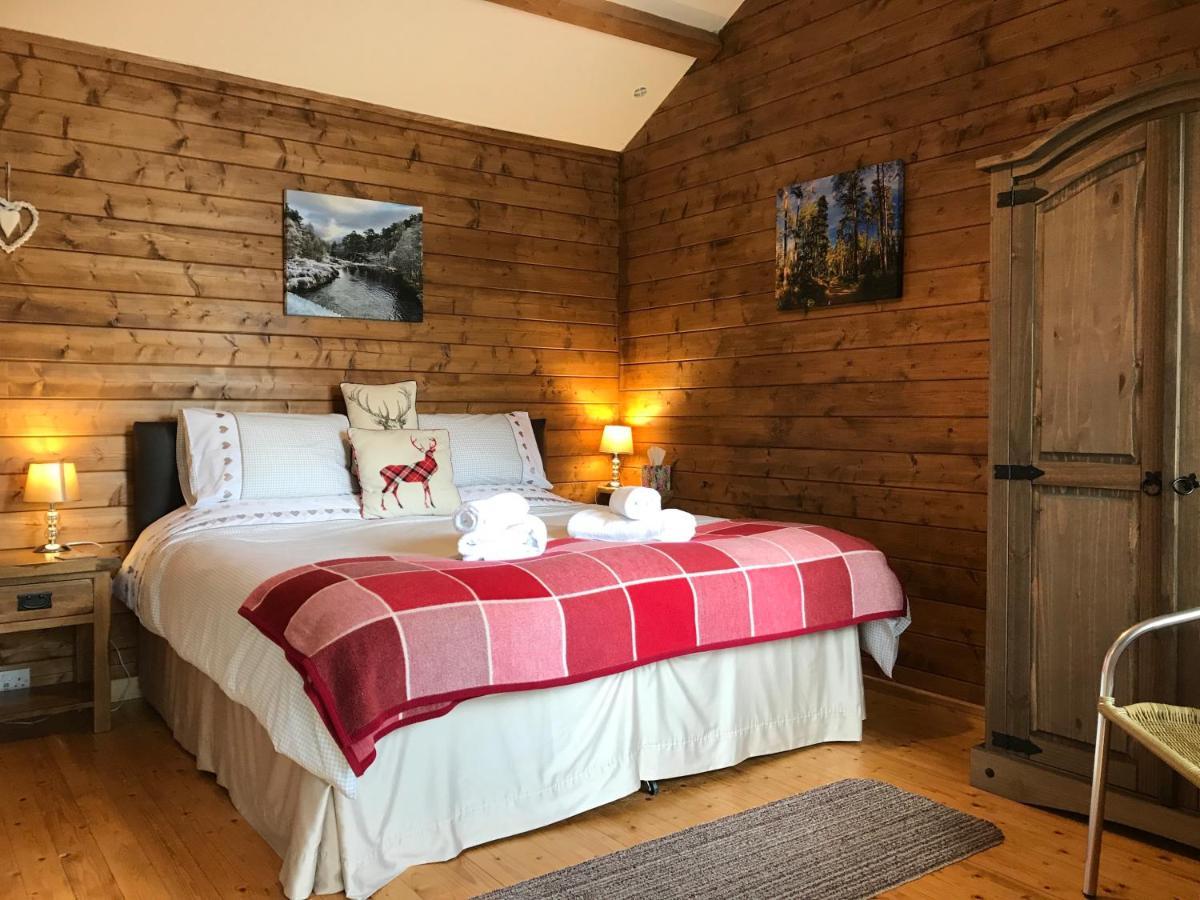 Hill Cottage Cabins Fort Augustus Exterior foto