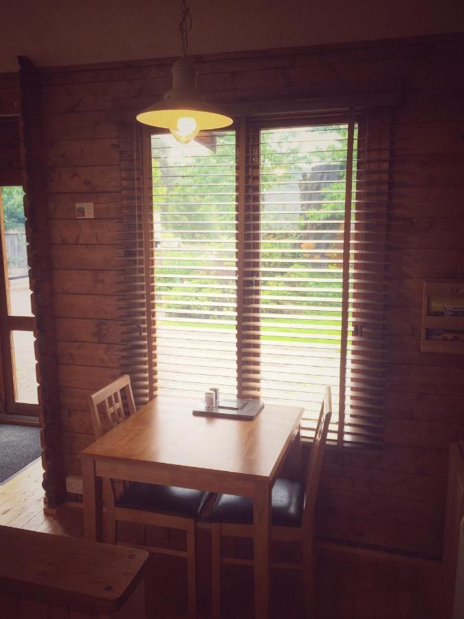 Hill Cottage Cabins Fort Augustus Exterior foto