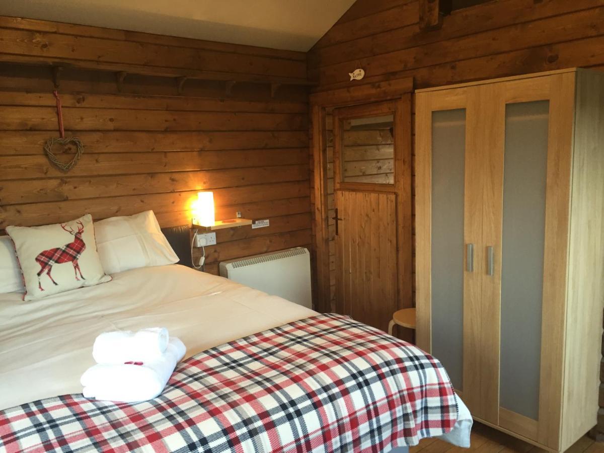 Hill Cottage Cabins Fort Augustus Exterior foto
